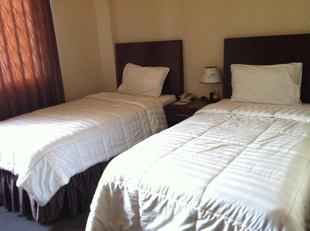 Grand Duta Hotel 팔루 객실 사진