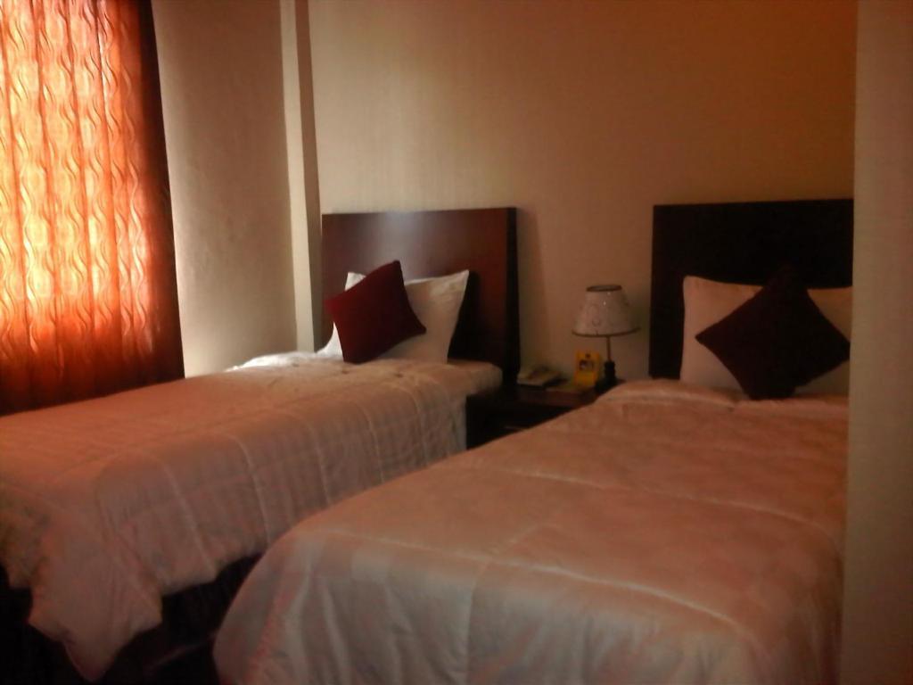 Grand Duta Hotel 팔루 객실 사진
